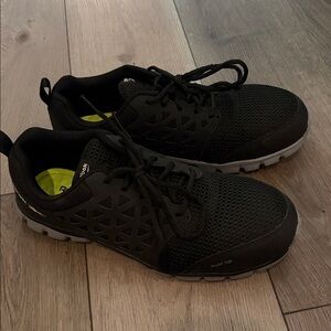 Black steel toe work boots Reebok